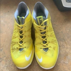 Lebron X low sonic yellow size 11